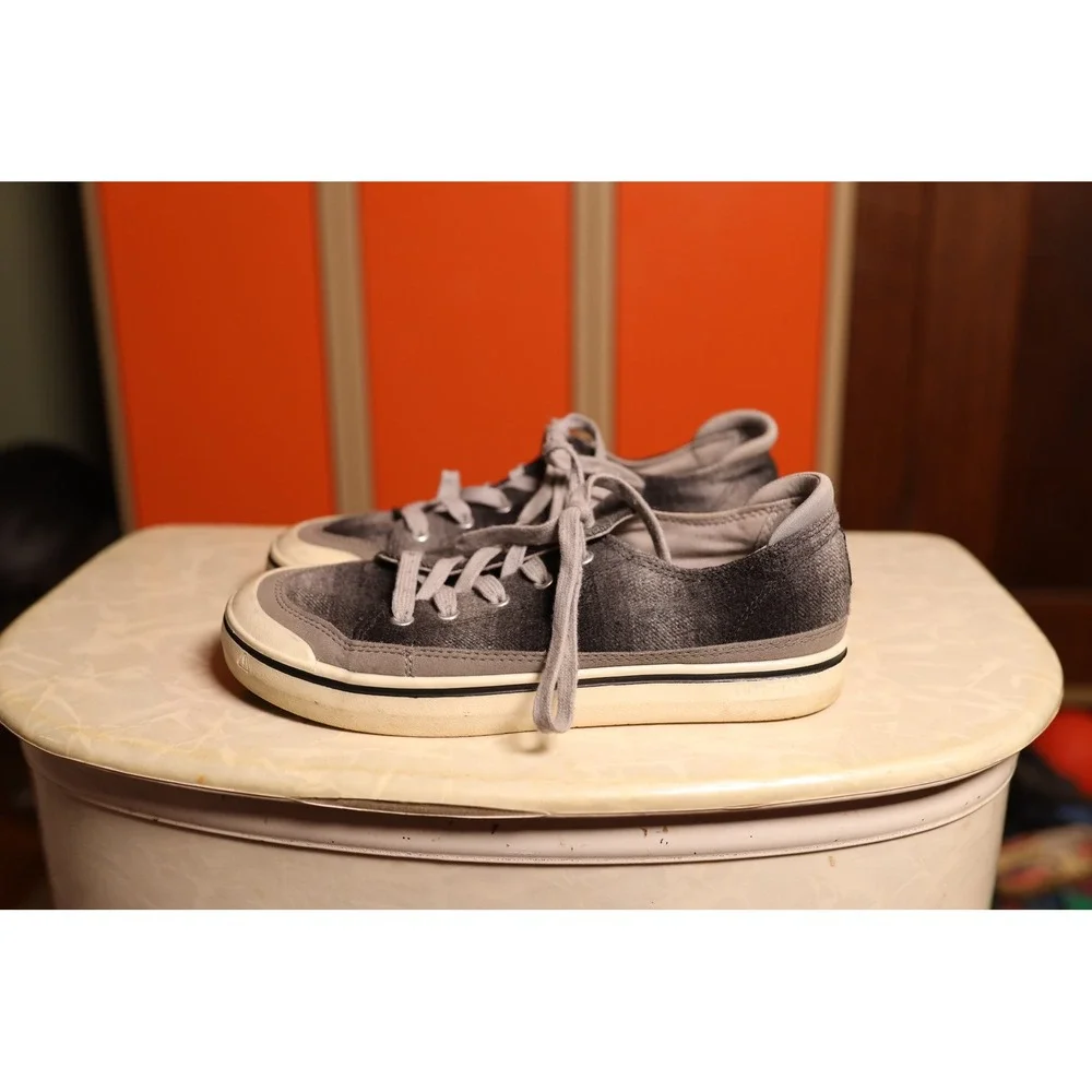 Keen Elsa Womens 9.5 Grey Low Top Lace‎ Up Canvas Sneakers Shoes